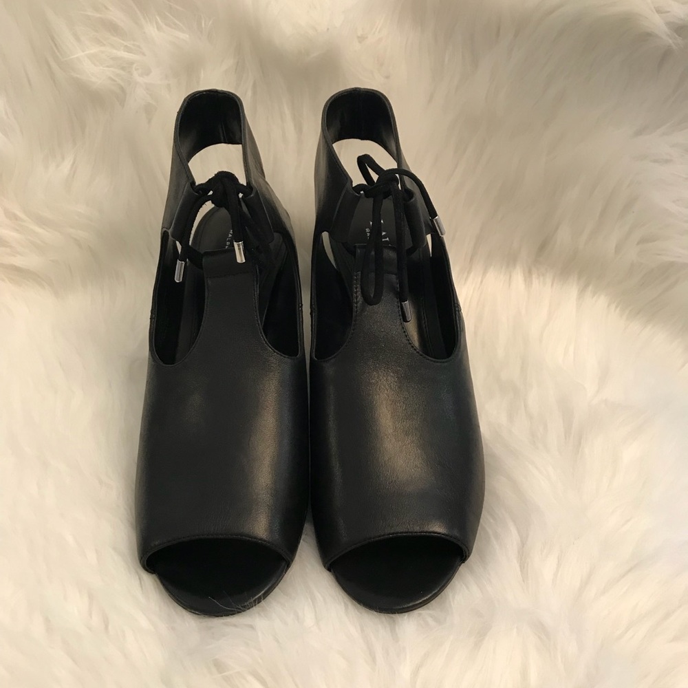 Ralph Lauren Alayna Pump “Retail 100$” - Picture 2 of 7